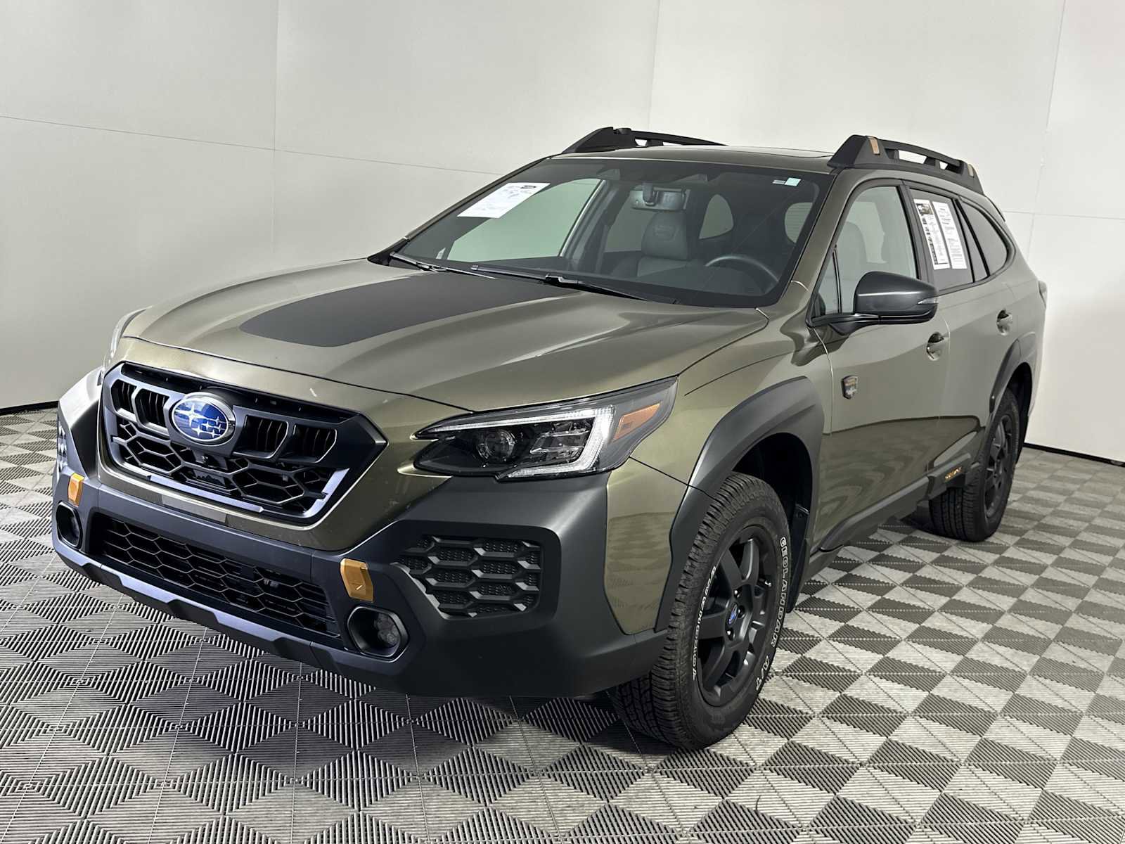 Used 2025 Subaru Outback Wilderness AWD/4WD image 4