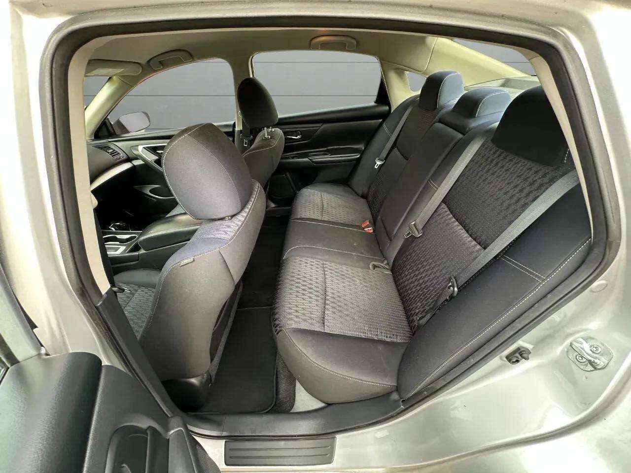 Used 2016 Nissan Altima 2.5 S w/ Power Driver Seat Package FWD image 32