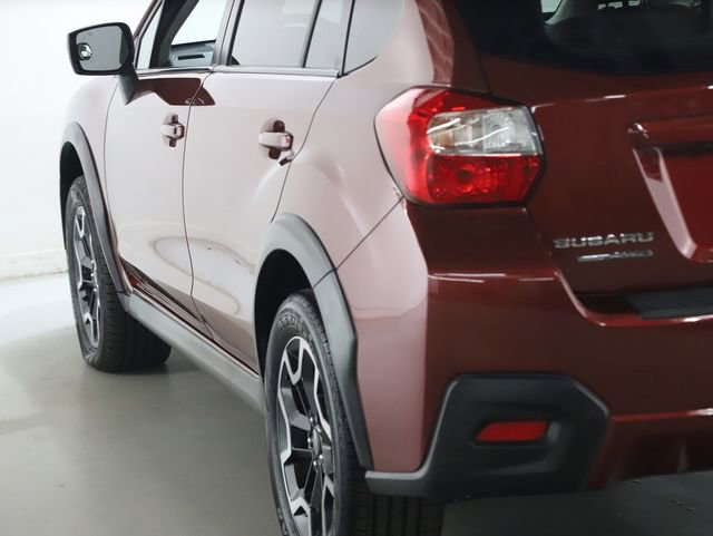 Used 2017 Subaru Crosstrek 2.0i Premium image 14