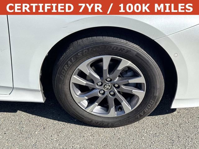 Used 2022 Toyota Prius Limited w/ Premium Convenience Package image 7