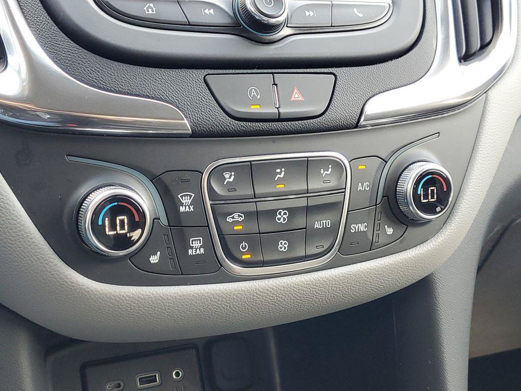 Used 2024 Chevrolet Equinox LT FWD image 16