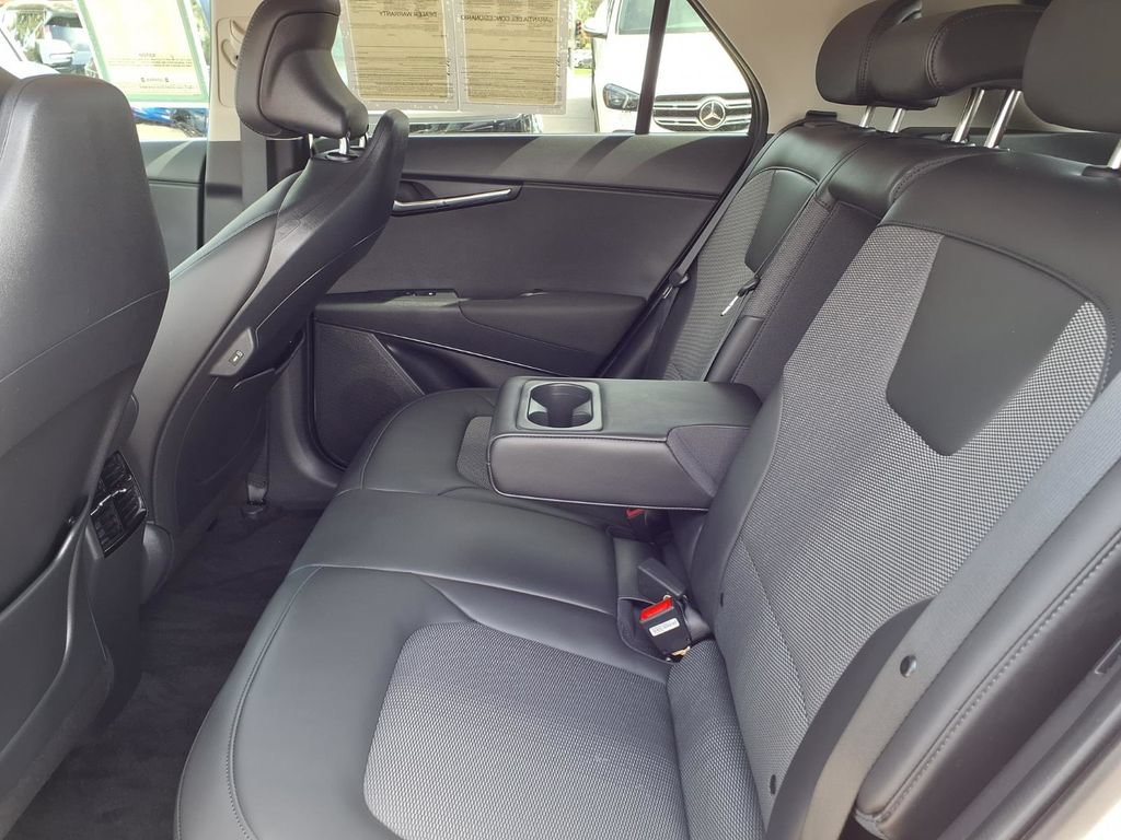 Certified 2024 Kia Niro Wind FWD image 8
