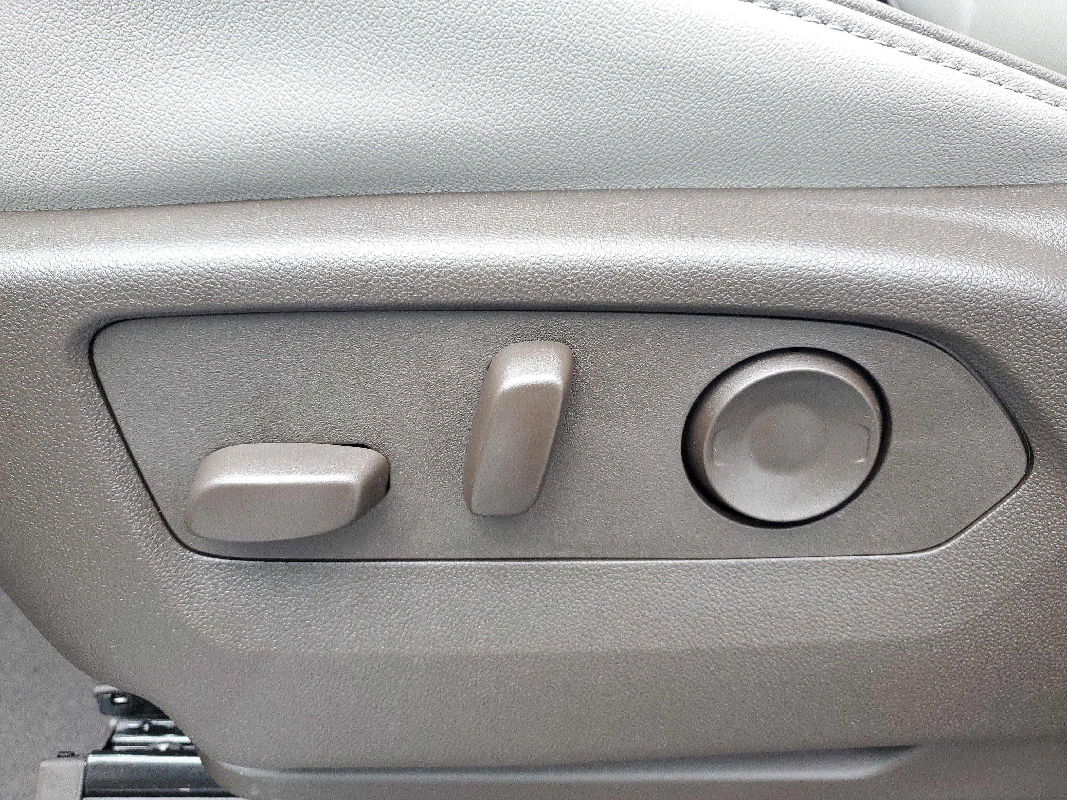 New 2026 GMC Yukon Elevation image 19