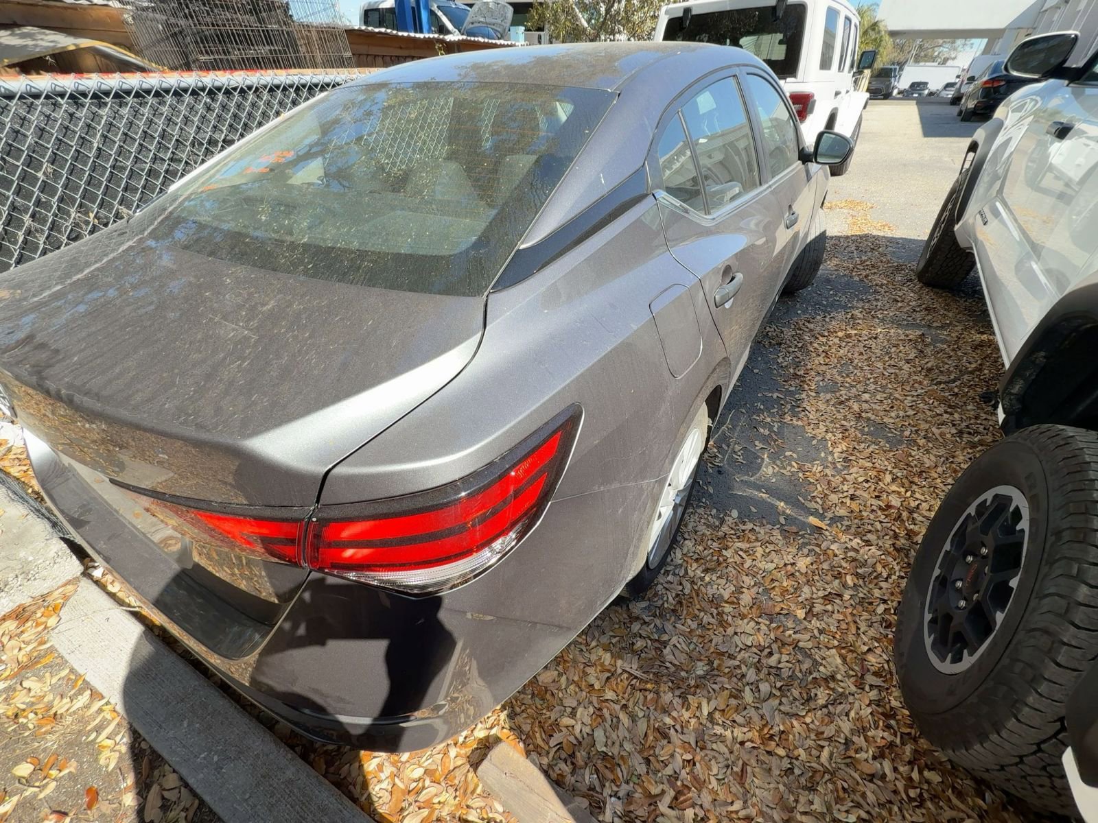 Used 2025 Nissan Sentra S image 10