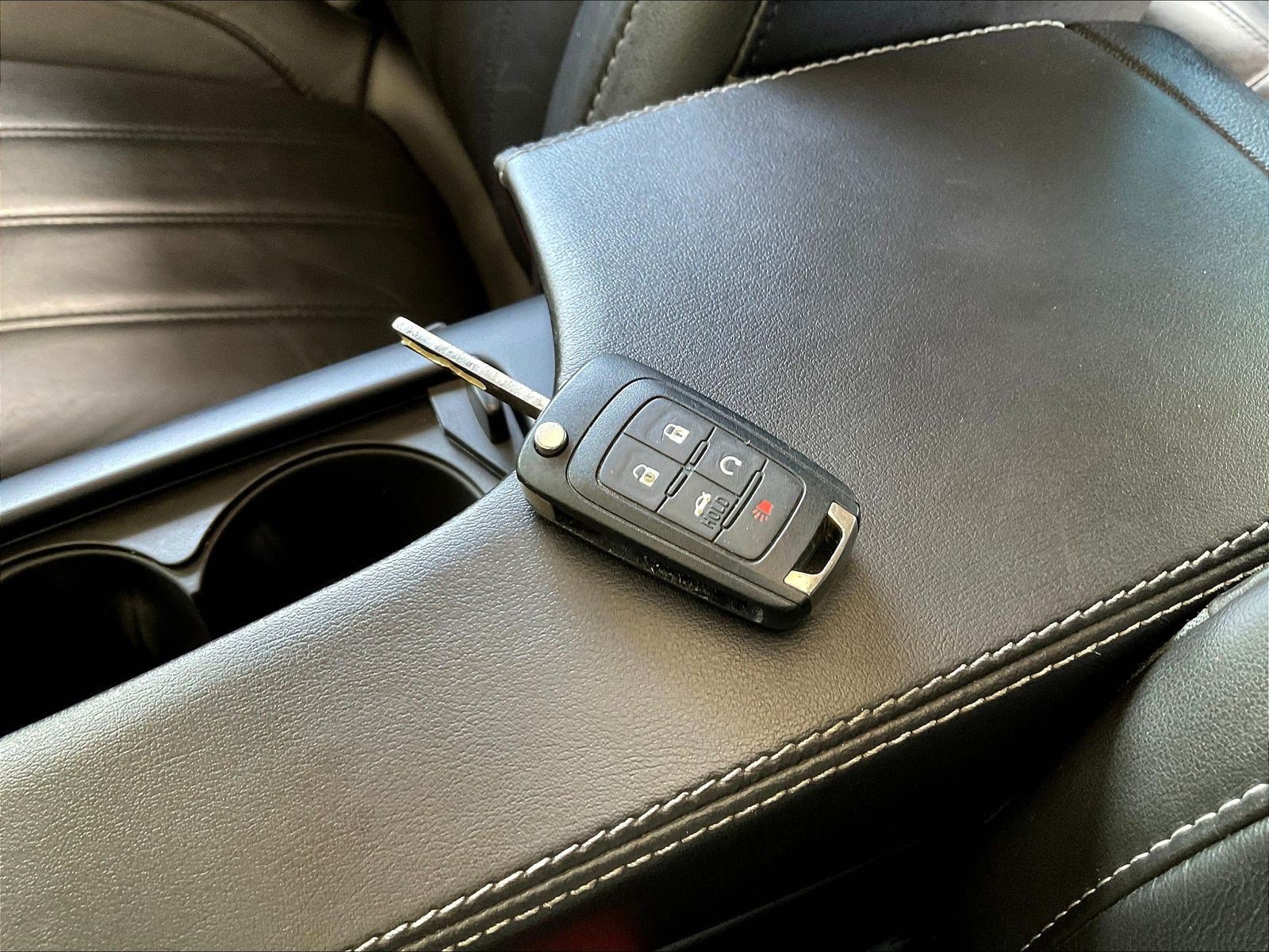 Used 2014 Buick Regal Premium w/ Driver Confidence Package #1 FWD image 33