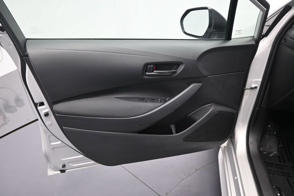 Used 2023 Toyota Corolla LE FWD image 18