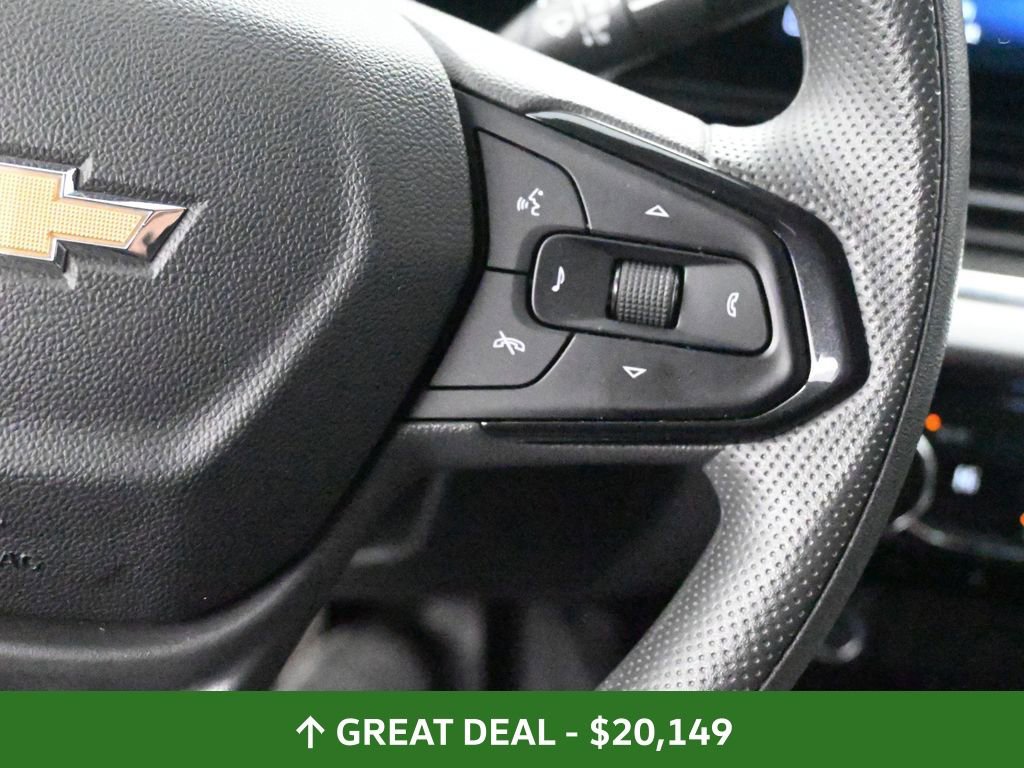 Used 2025 Chevrolet Trax LT image 43