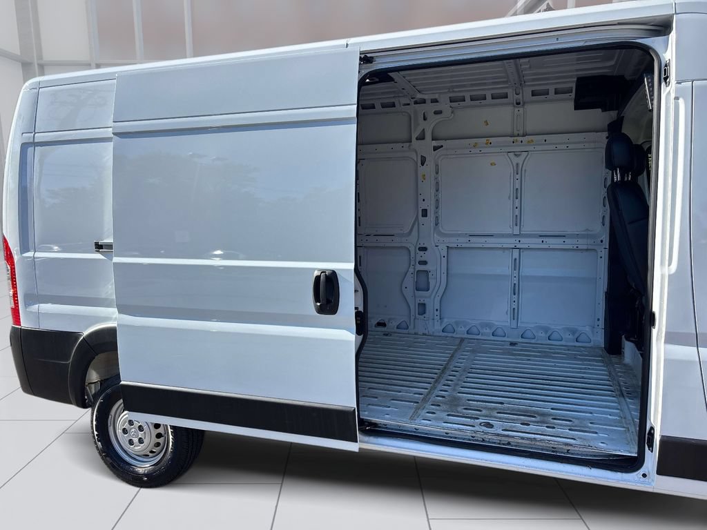 Used 2026 RAM ProMaster 2500 w/ Convenience Group FWD image 11