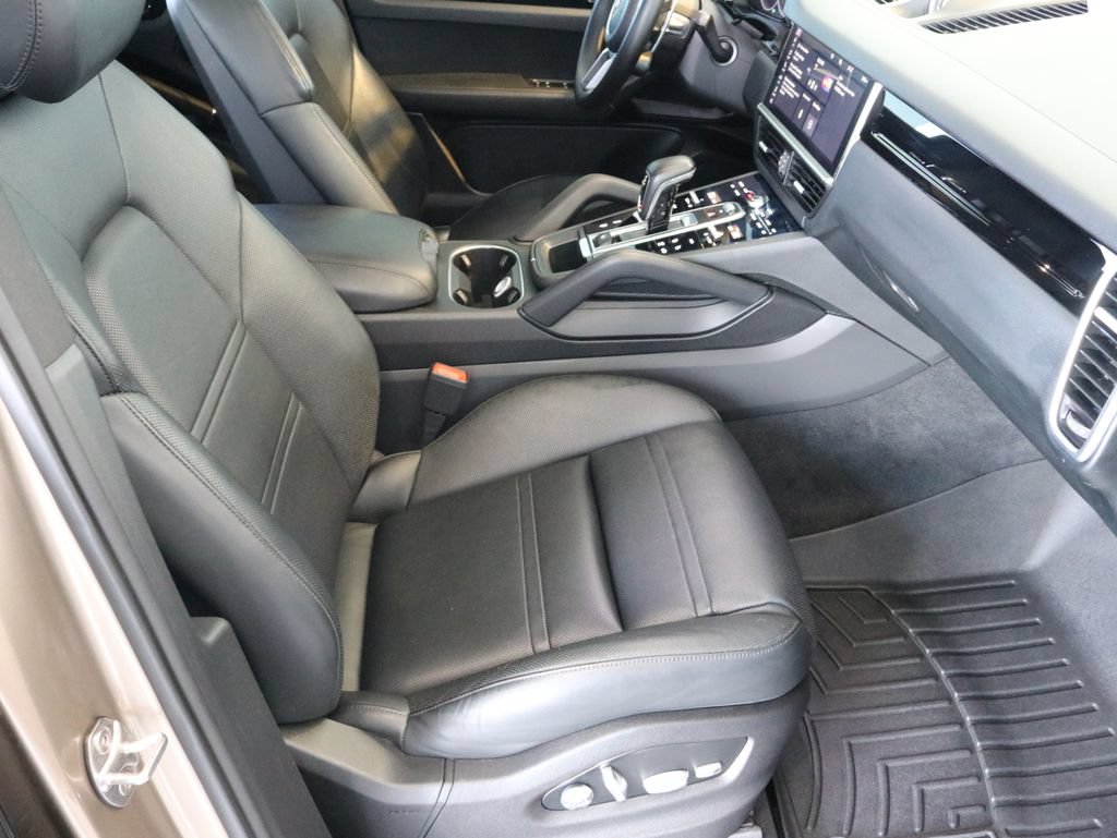Used 2019 Porsche Cayenne S AWD/4WD image 45
