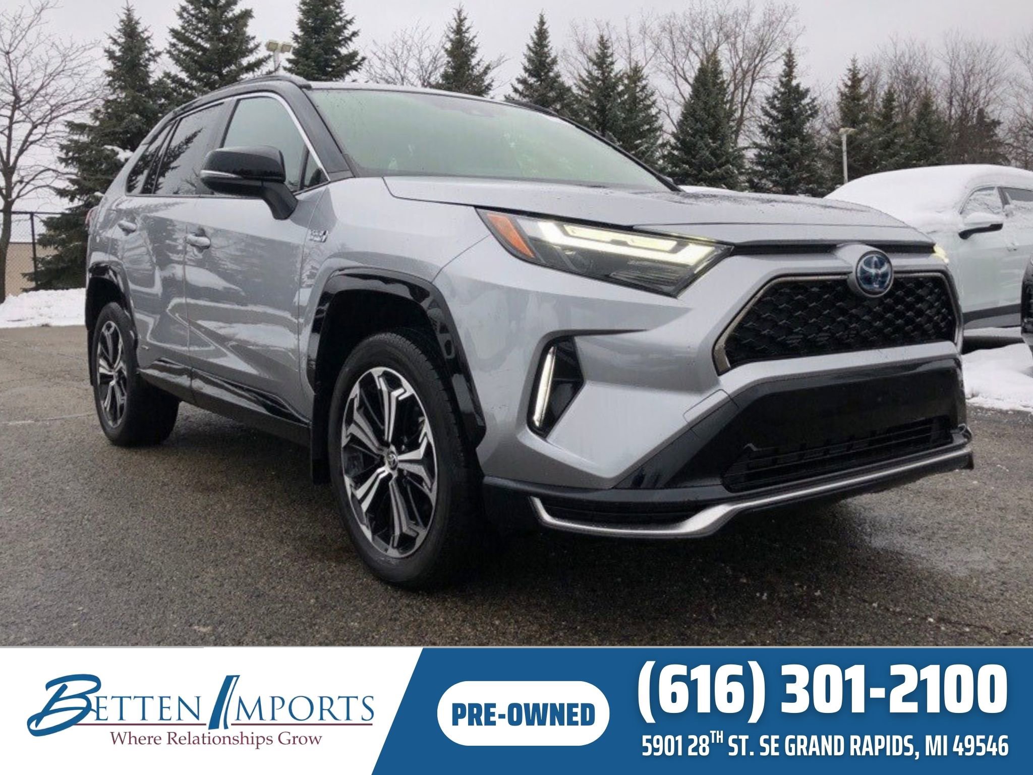 Used 2023 Toyota RAV4 XSE w/ Weather Package image 1