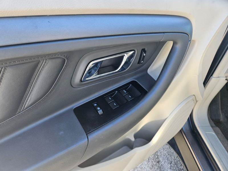 Used 2012 Ford Taurus SEL AWD/4WD image 10