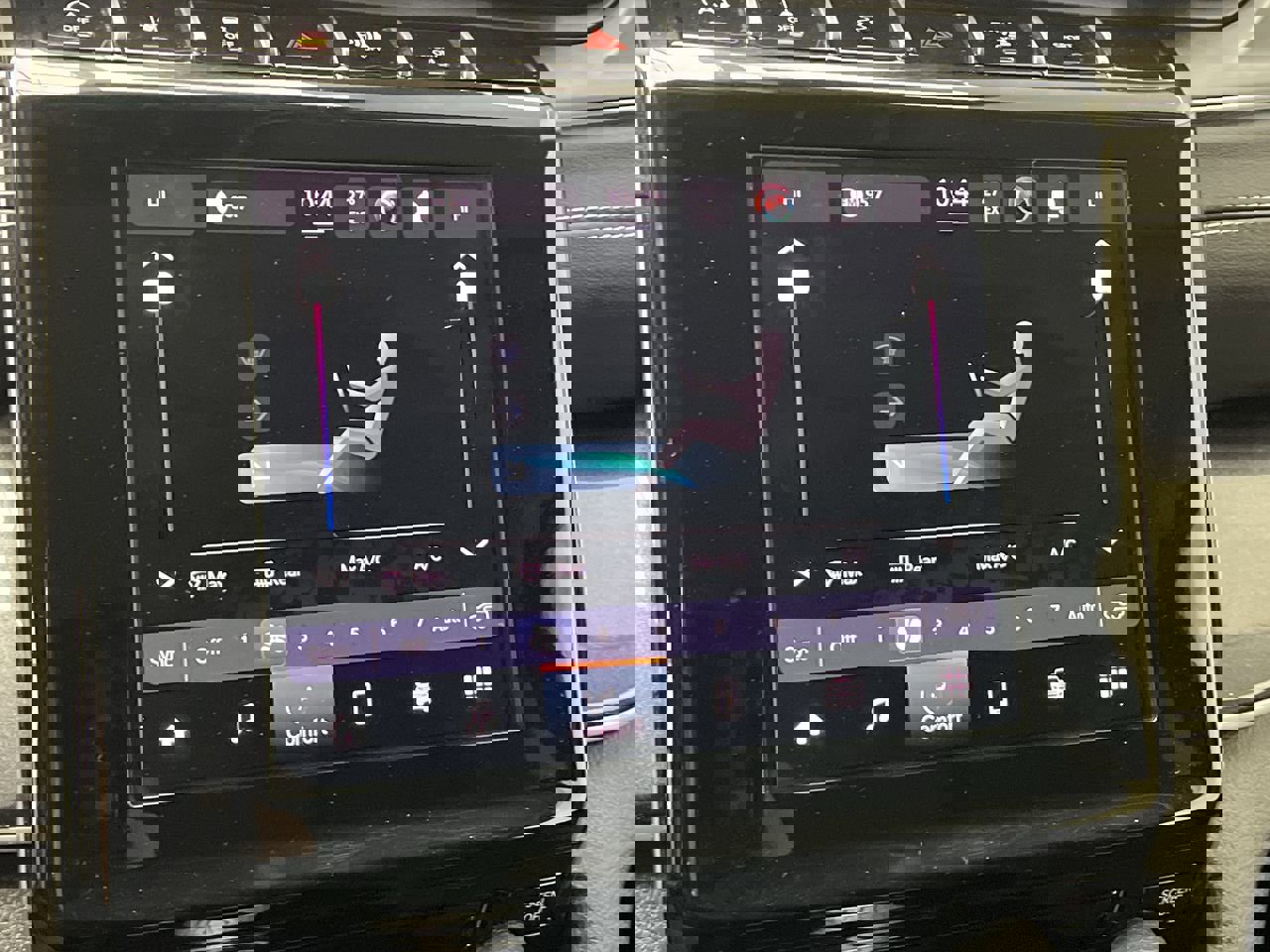 Used 2023 Jeep Grand Cherokee Laredo image 18