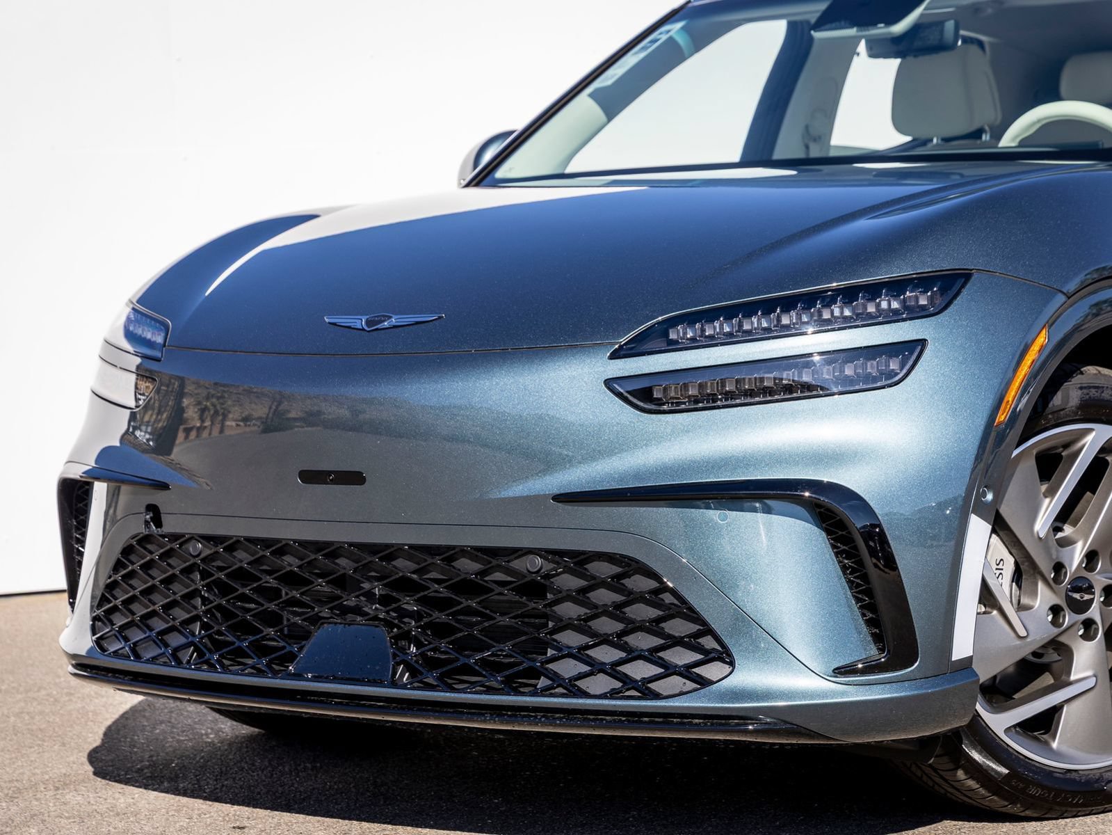 New 2027 Genesis GV60 Prestige AWD/4WD image 3
