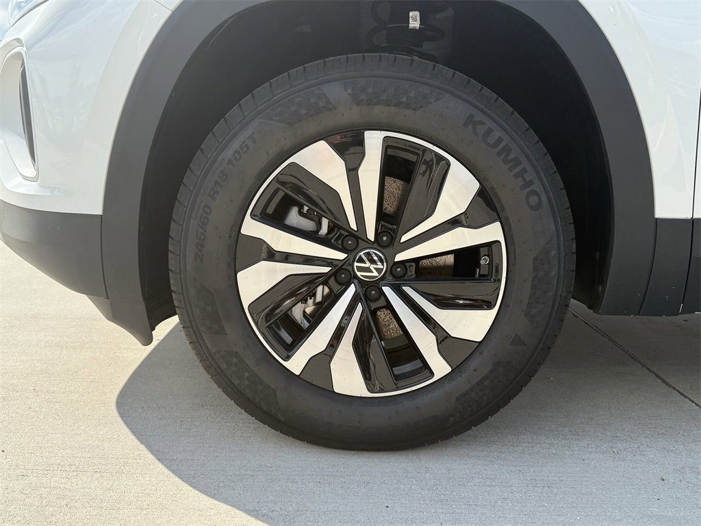 New 2026 Volkswagen Atlas SE image 9