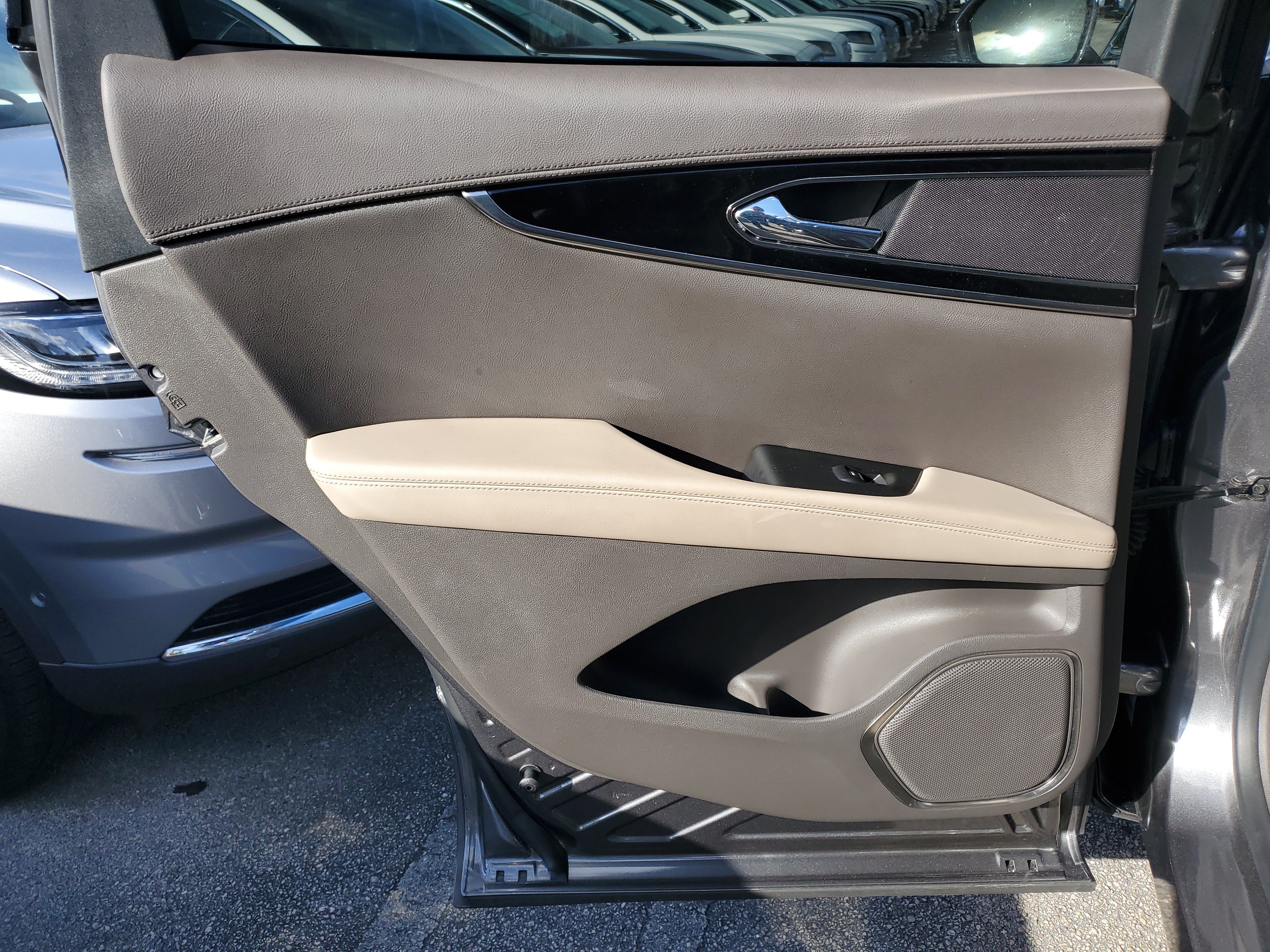 Certified 2022 Lincoln Nautilus FWD image 12