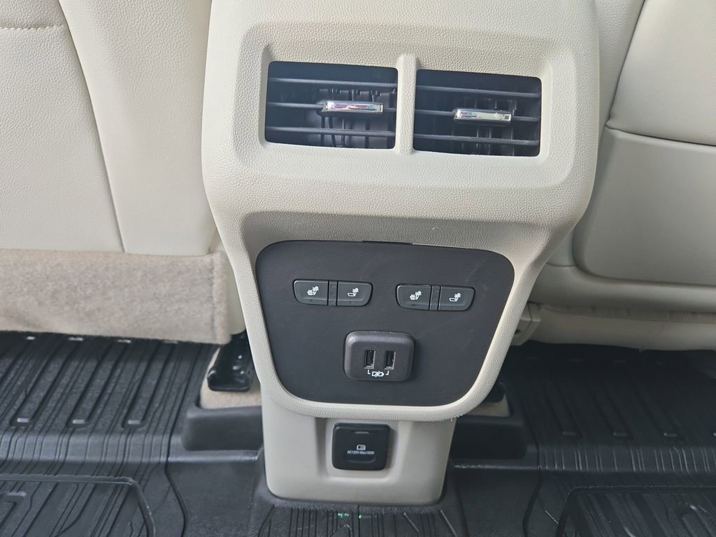 Used 2023 GMC Terrain Denali w/ Denali Premium Package image 21