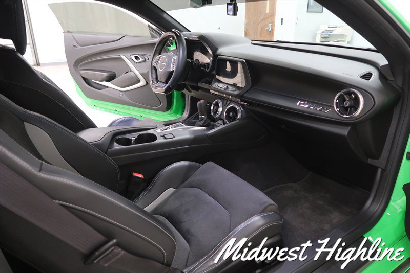 Used 2017 Chevrolet Camaro SS RWD image 40