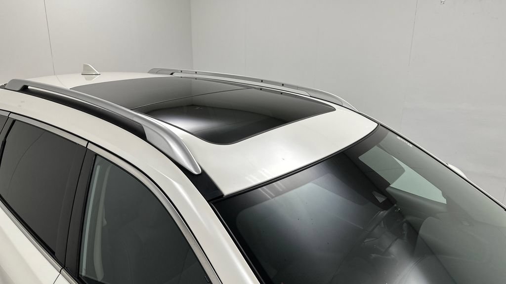 Certified 2020 Nissan Rogue SV w/ Sun & Sound Touring Package AWD/4WD image 12
