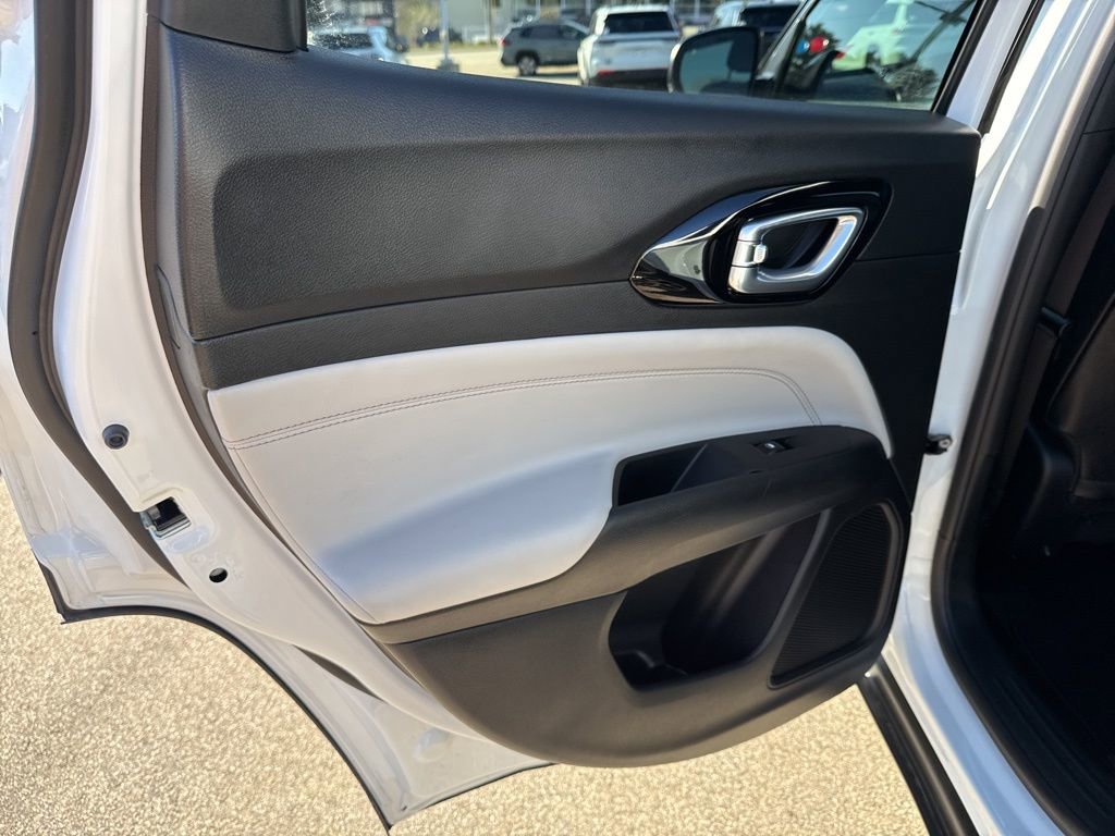 Used 2024 Jeep Compass Limited image 23