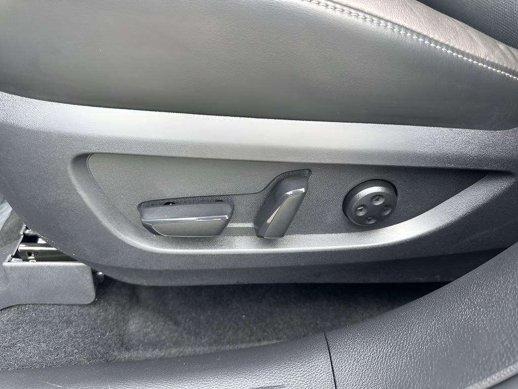 Used 2023 INFINITI QX55 Luxe w/ Cargo Package image 10