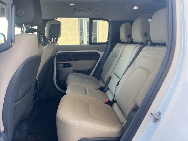 Used 2024 Land Rover Defender 130 S image 9