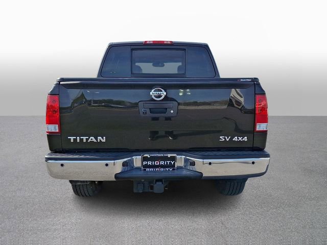 Used 2015 Nissan Titan SV w/ SV Value Truck Package image 5