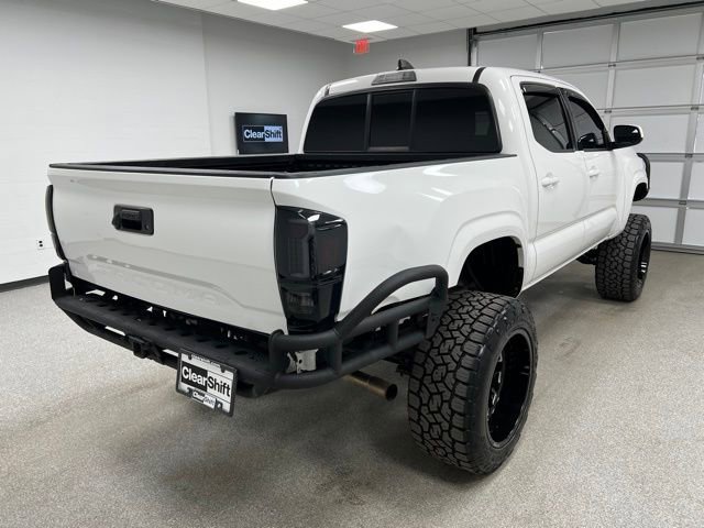 Used 2020 Toyota Tacoma SR AWD/4WD image 10