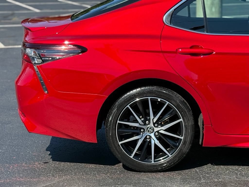 Certified 2021 Toyota Camry SE w/ Audio Upgrade Package FWD image 9
