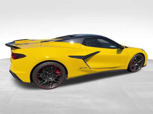 Used 2025 Chevrolet Corvette Z06 RWD image 7