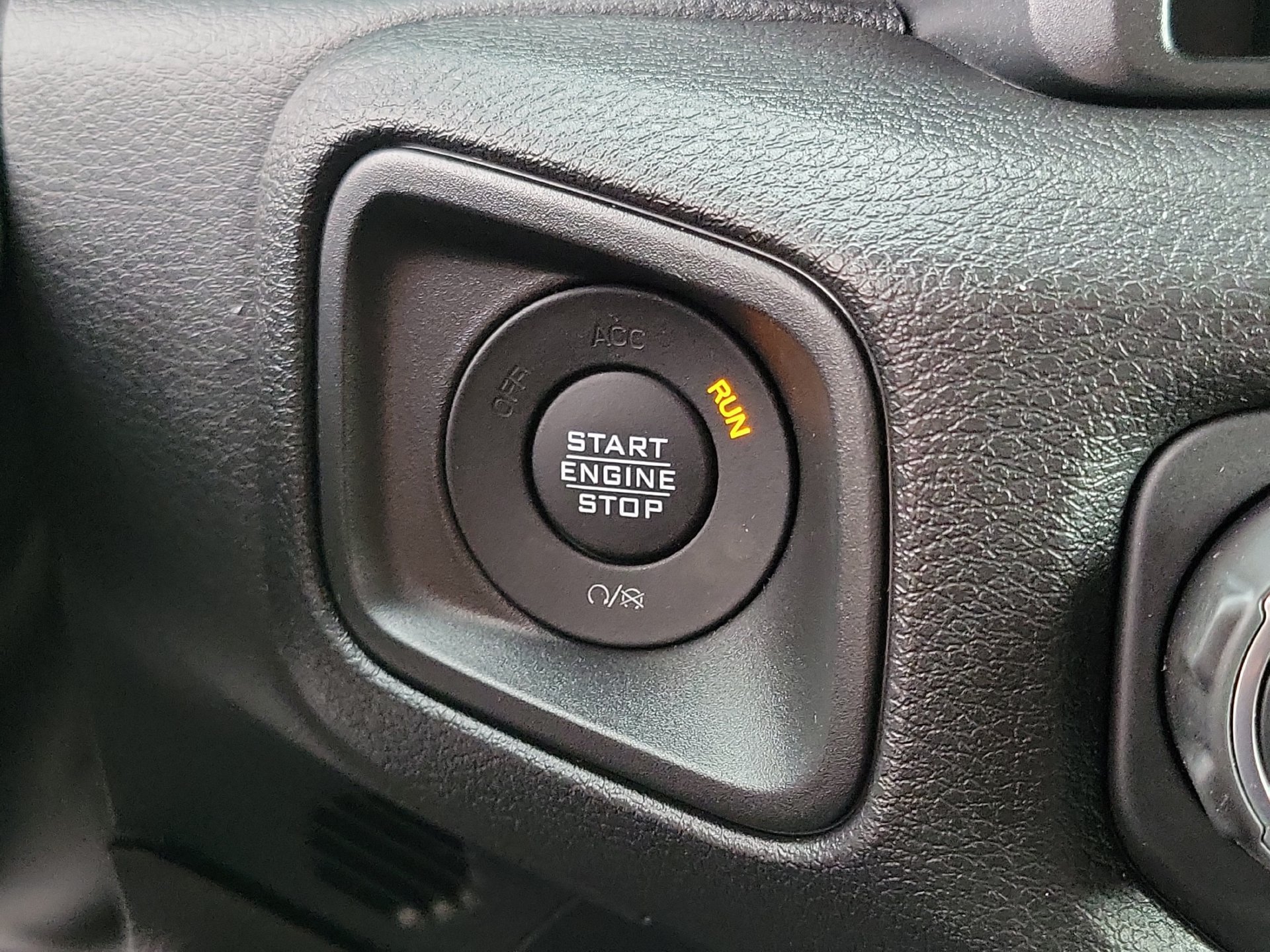 New 2026 Jeep Gladiator Sport AWD/4WD image 10