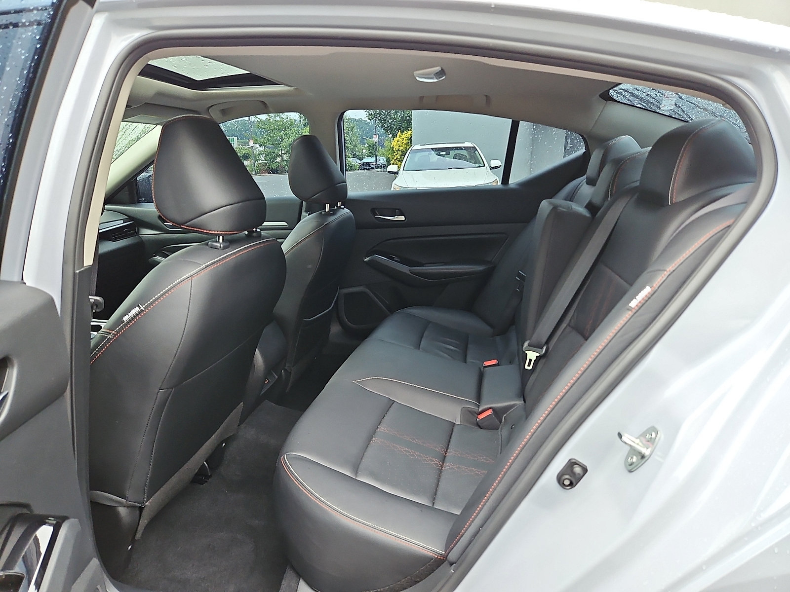 Certified 2024 Nissan Altima 2.5 SR w/ SR Premium Package AWD/4WD image 10