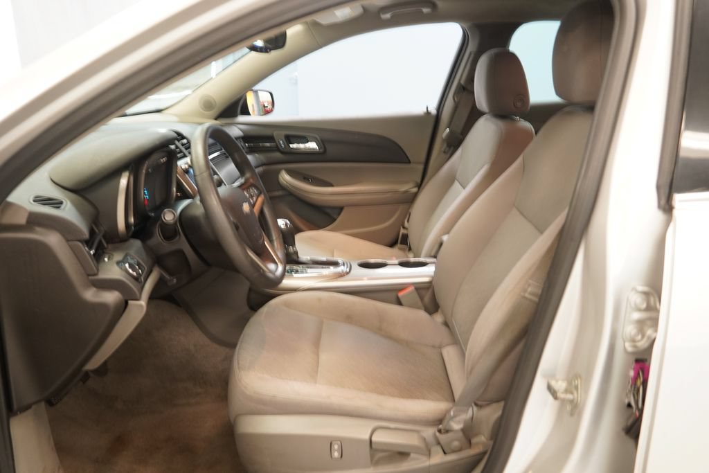 Used 2013 Chevrolet Malibu LS FWD image 5