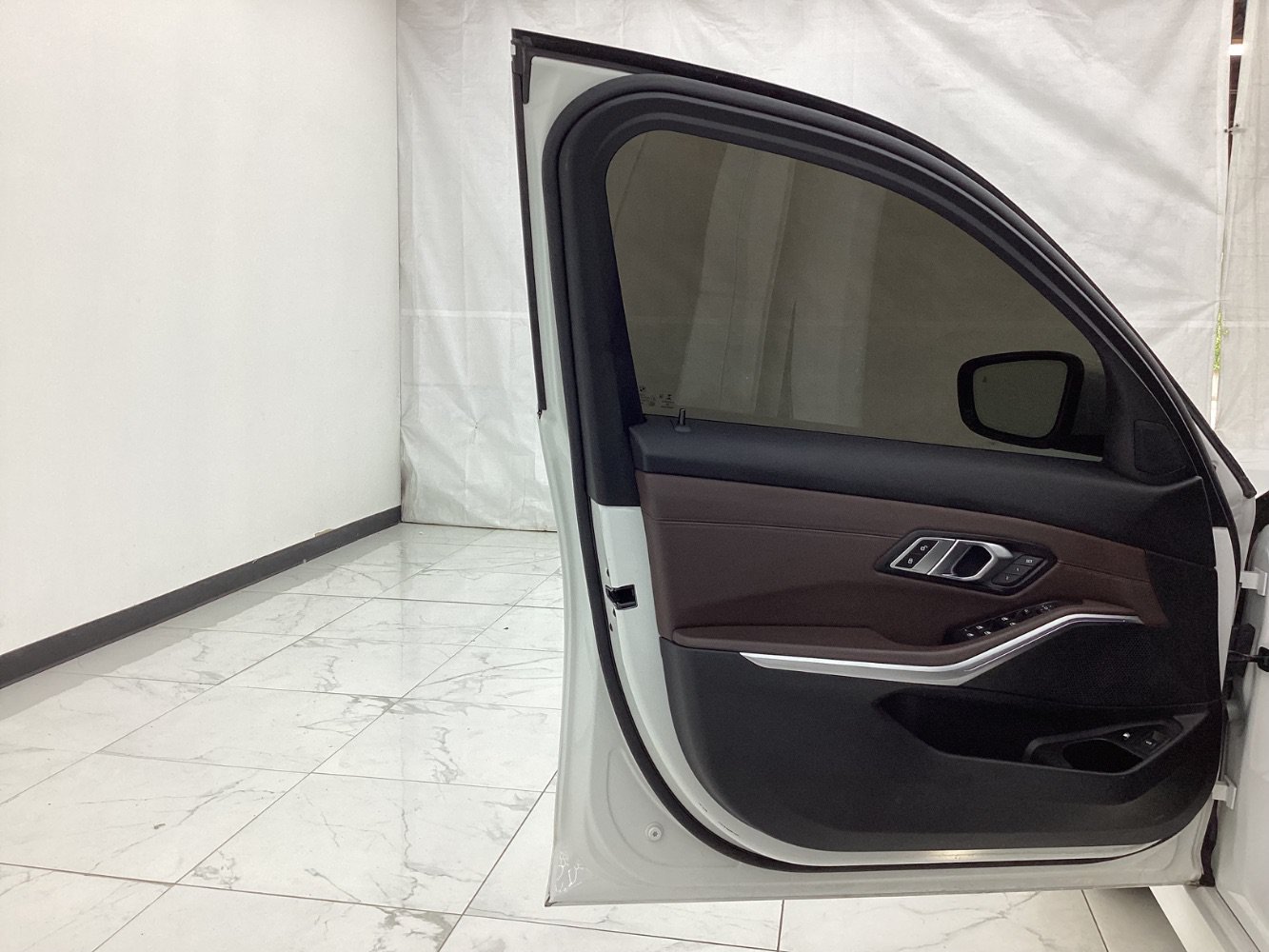 Used 2021 BMW 330e xDrive w/ Convenience Package AWD/4WD image 18
