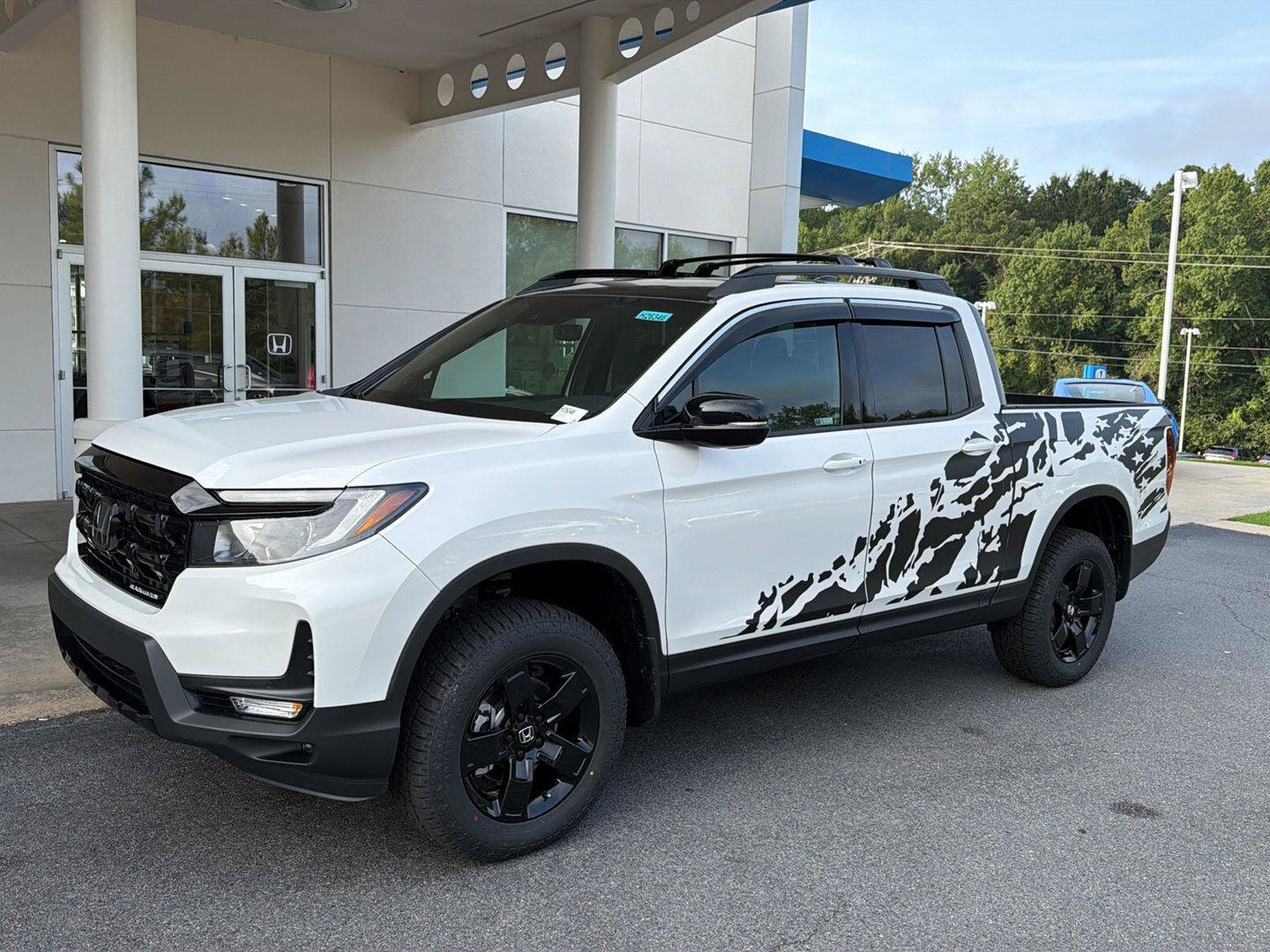 New 2026 Honda Ridgeline Black Edition image 2