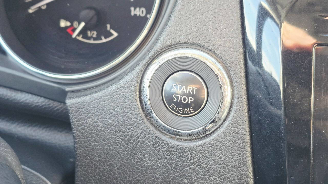 Used 2014 Nissan Rogue SV image 23