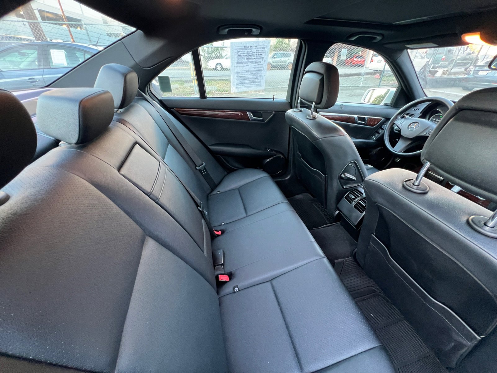 Used 2011 Mercedes-Benz C 300 4MATIC Sedan image 26