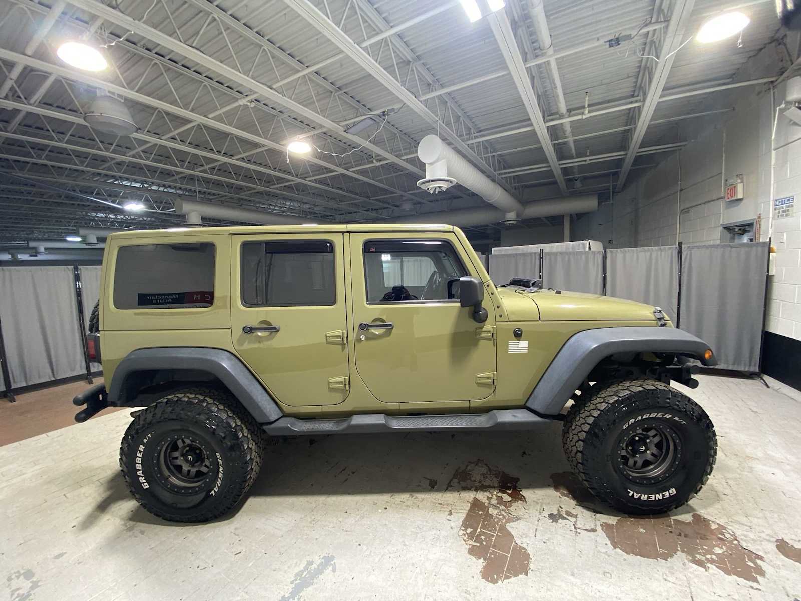 Used 2013 Jeep Wrangler Unlimited Sport image 27