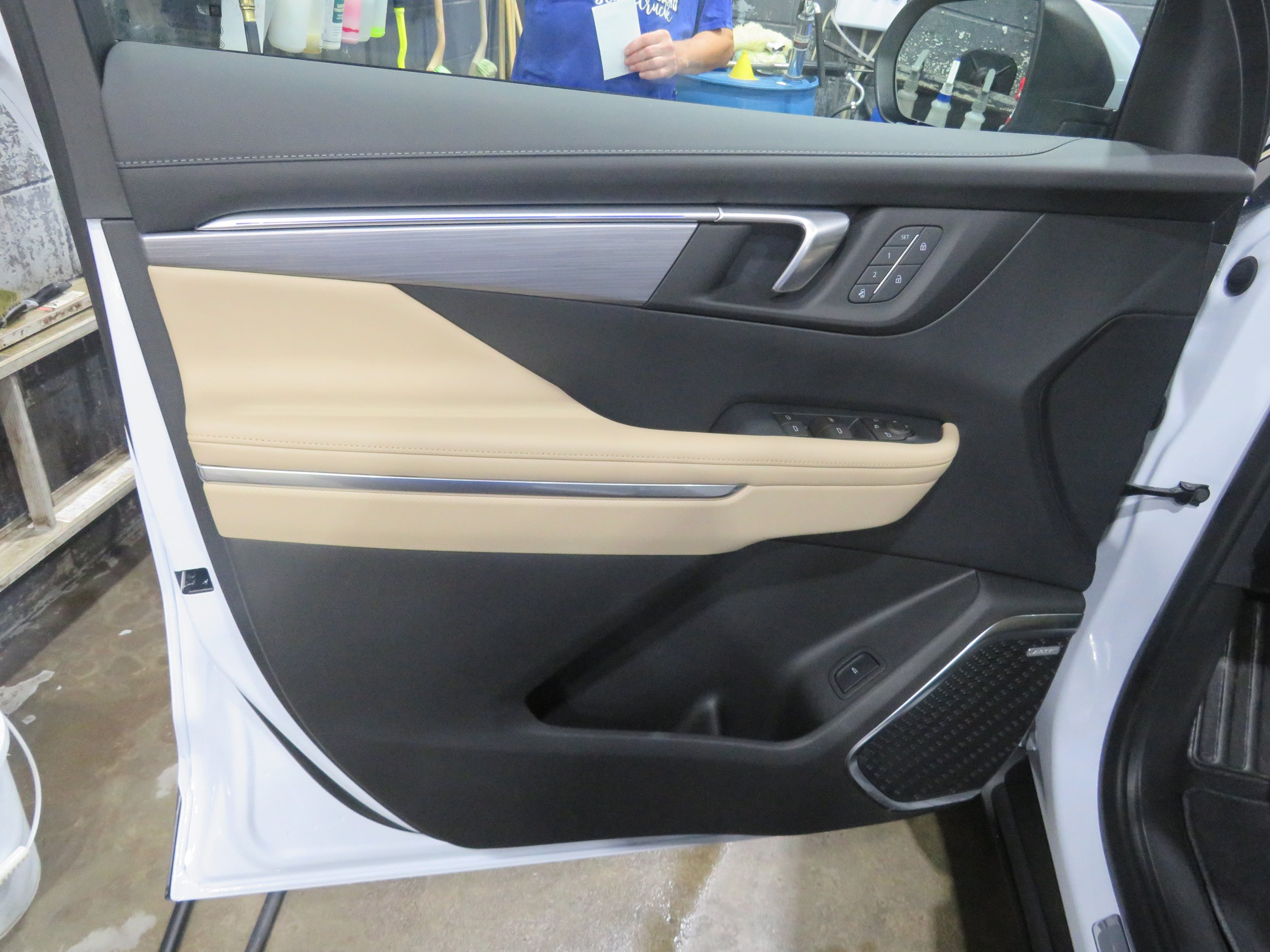New 2027 Buick Enclave Preferred w/ Power Package AWD/4WD image 18