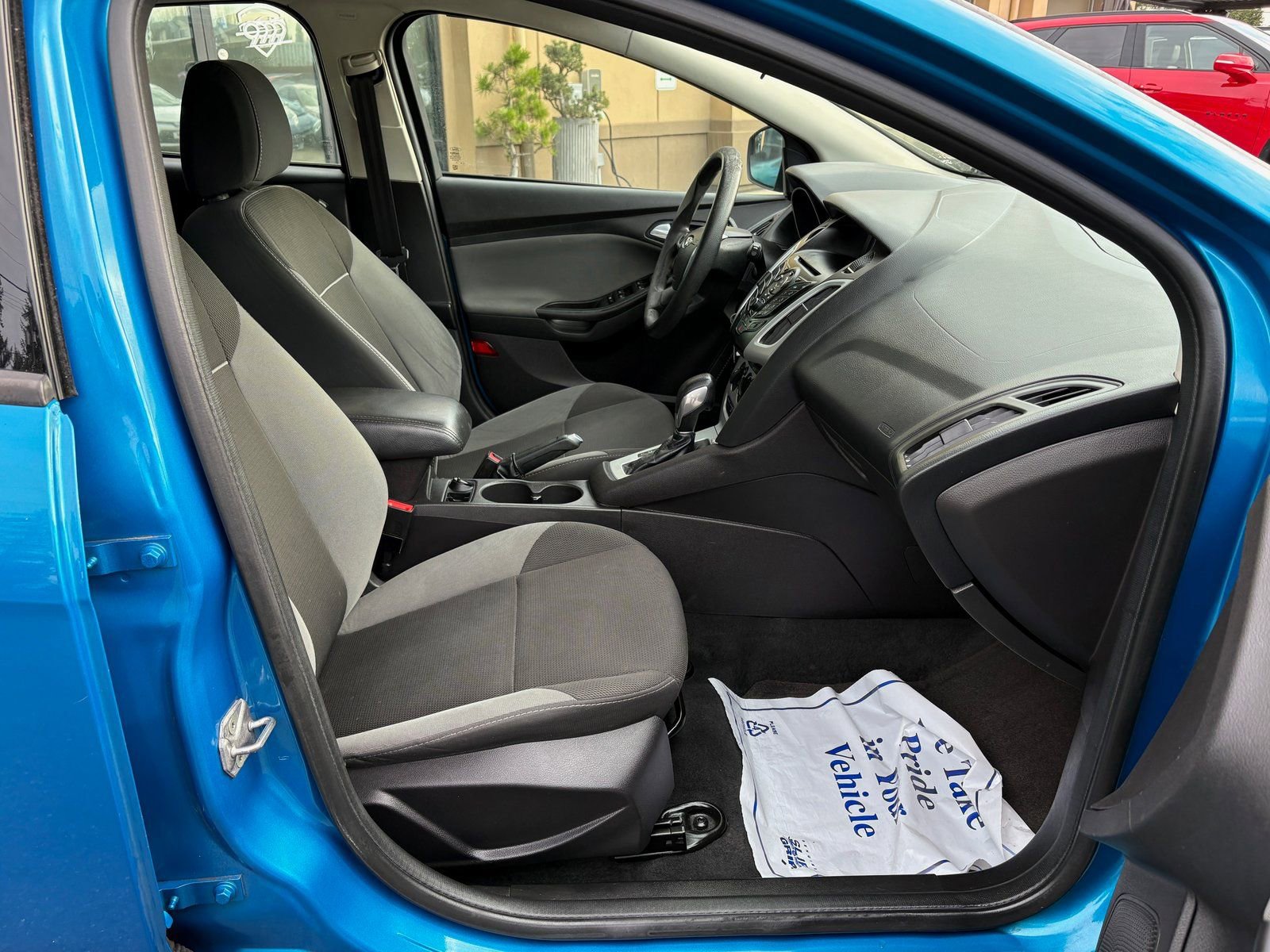 Used 2014 Ford Focus SE FWD image 26