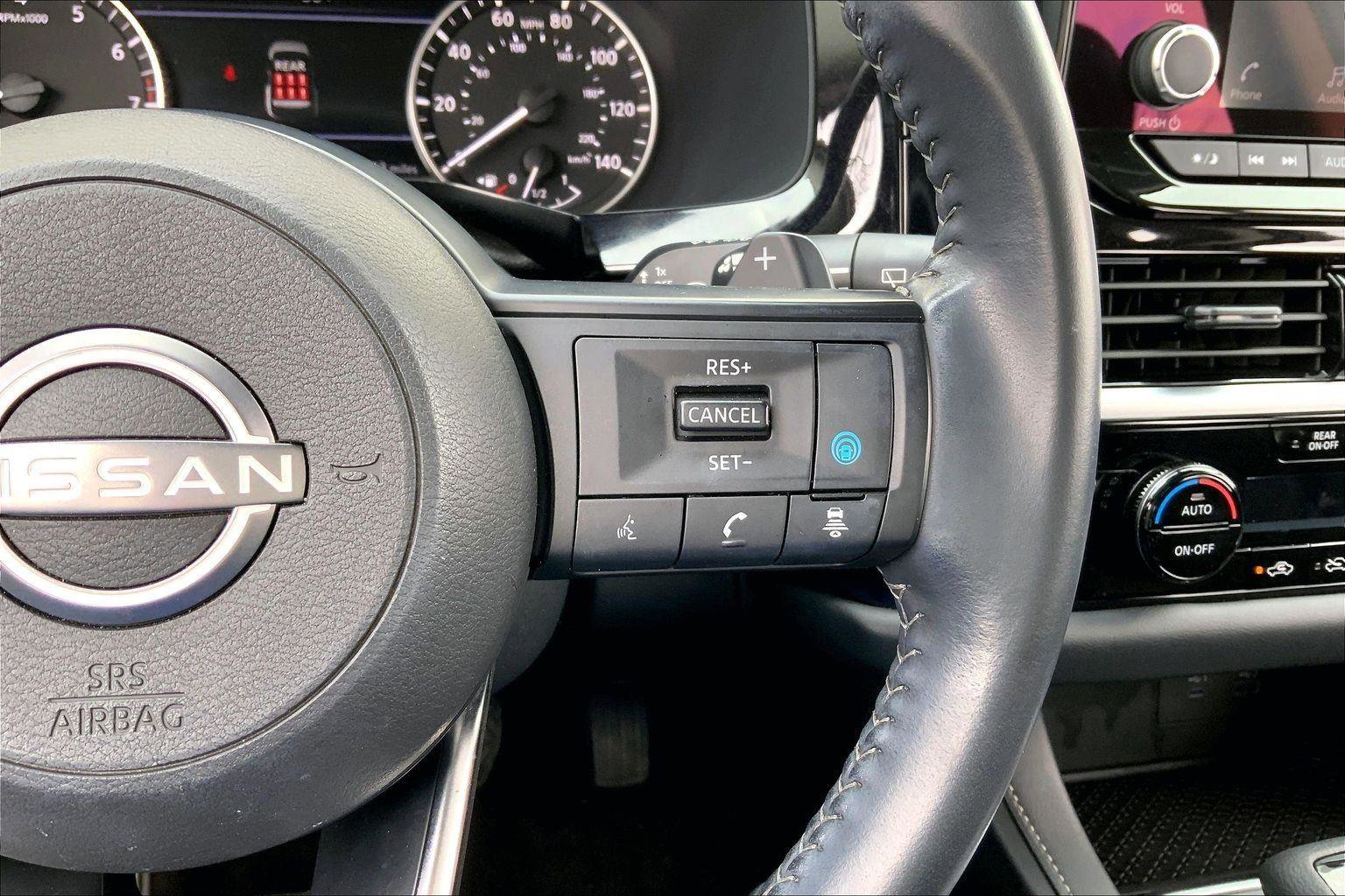 Used 2024 Nissan Pathfinder SV w/ Black Appearance Package image 15