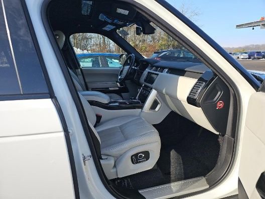 Used 2016 Land Rover Range Rover HSE image 5
