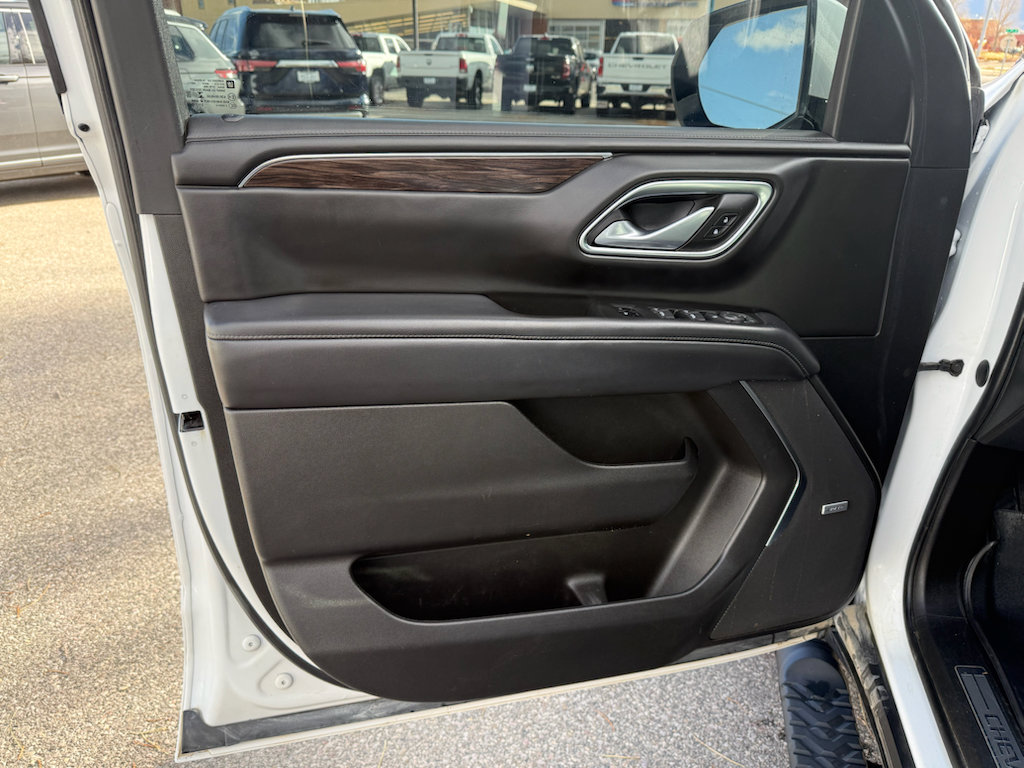 Used 2022 Chevrolet Suburban Z71 image 10