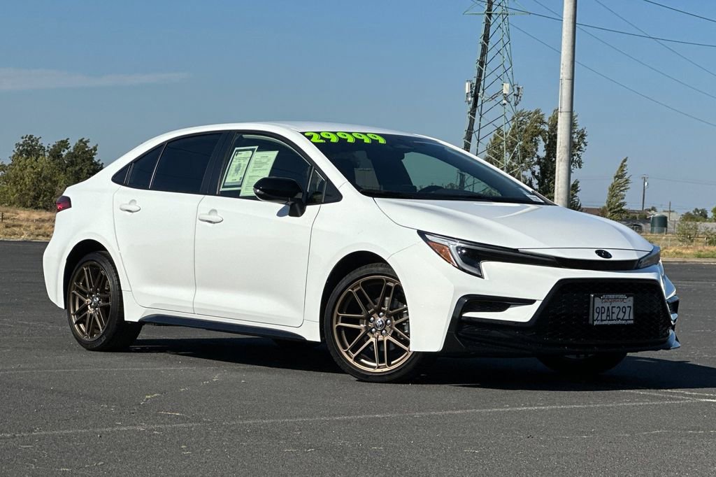 Used 2024 Toyota Corolla SE image 2
