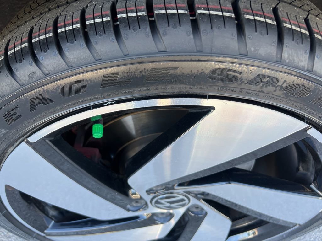 Certified 2024 Volkswagen GTI S image 32