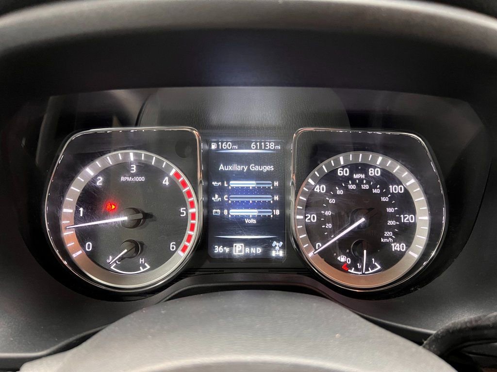 Used 2018 Nissan Titan SV image 22