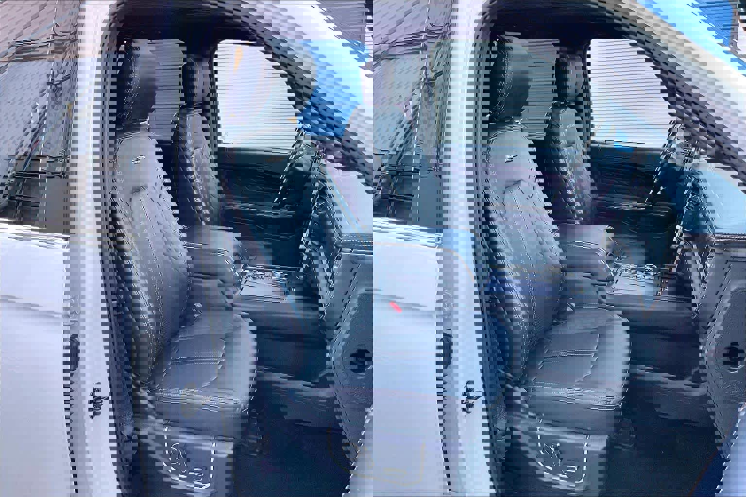 Used 2023 Ford Expedition Platinum image 8