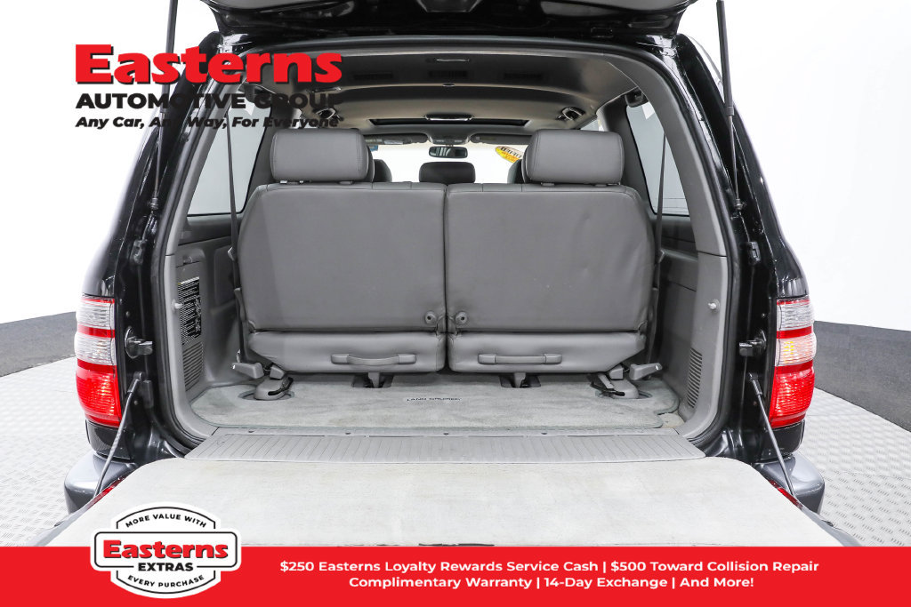 Used 2005 Toyota Land Cruiser w/ Convenience Pkg AWD/4WD image 10
