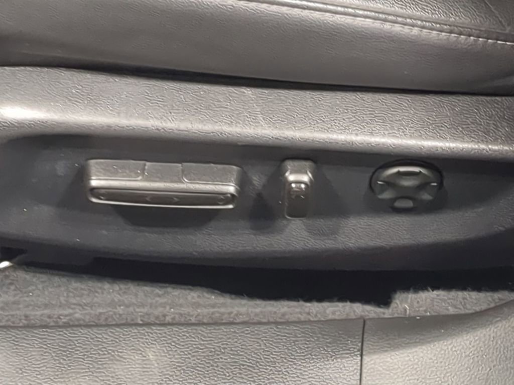 Used 2022 Honda Accord EX-L image 17