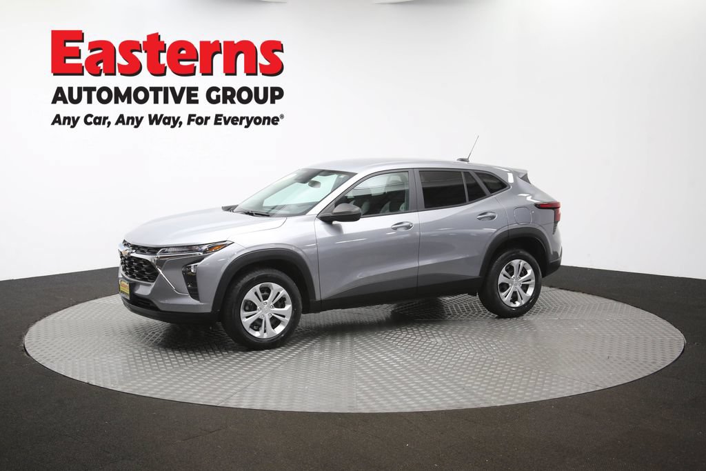 Used 2024 Chevrolet Trax LS FWD image 56