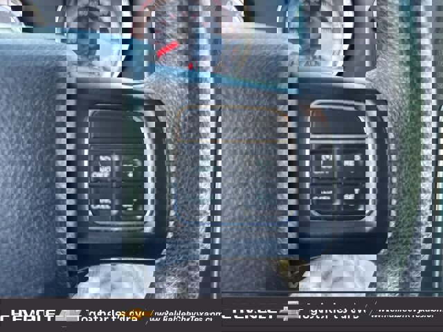 Used 2018 Dodge Grand Caravan SE w/ UConnect Hands-Free Group image 26